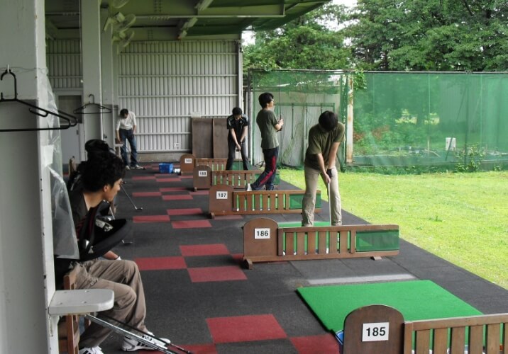 ゴルフ部の活動風景